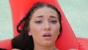 Tiny 4K: Babe Crystal Rae rammed hard XXX in HD