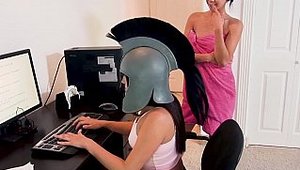 GF R. - American roommate Alaina Kristar cosplay threesome